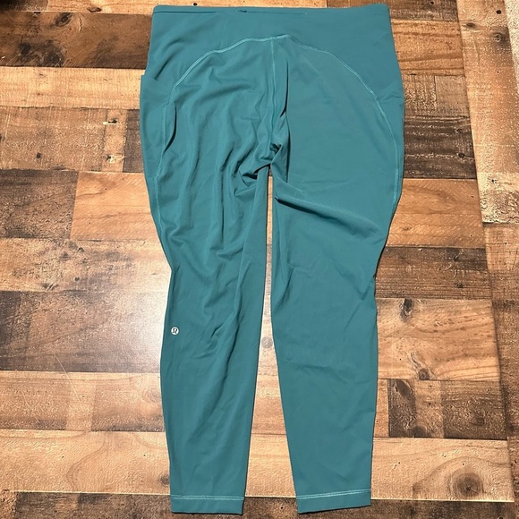 Lululemon Swift Speed High-Rise Tight 28" - Picture 3 of 4